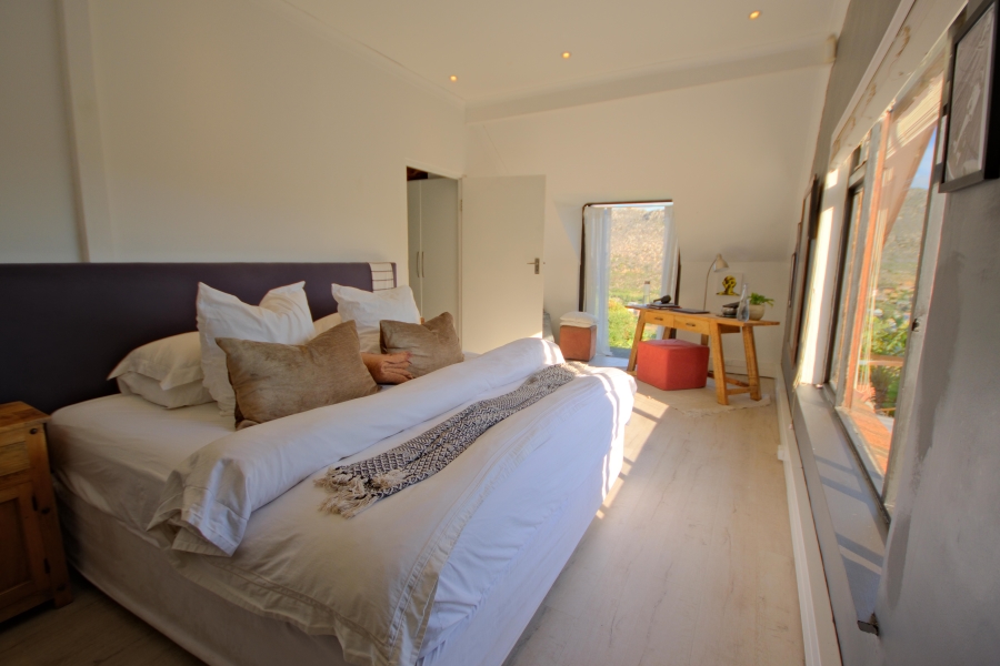 4 Bedroom Property for Sale in Glencairn Heights Western Cape